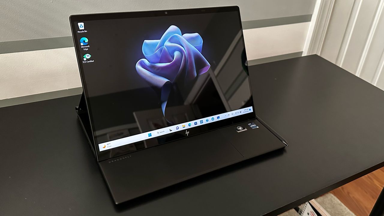 HP Dragonfly Folio G3
