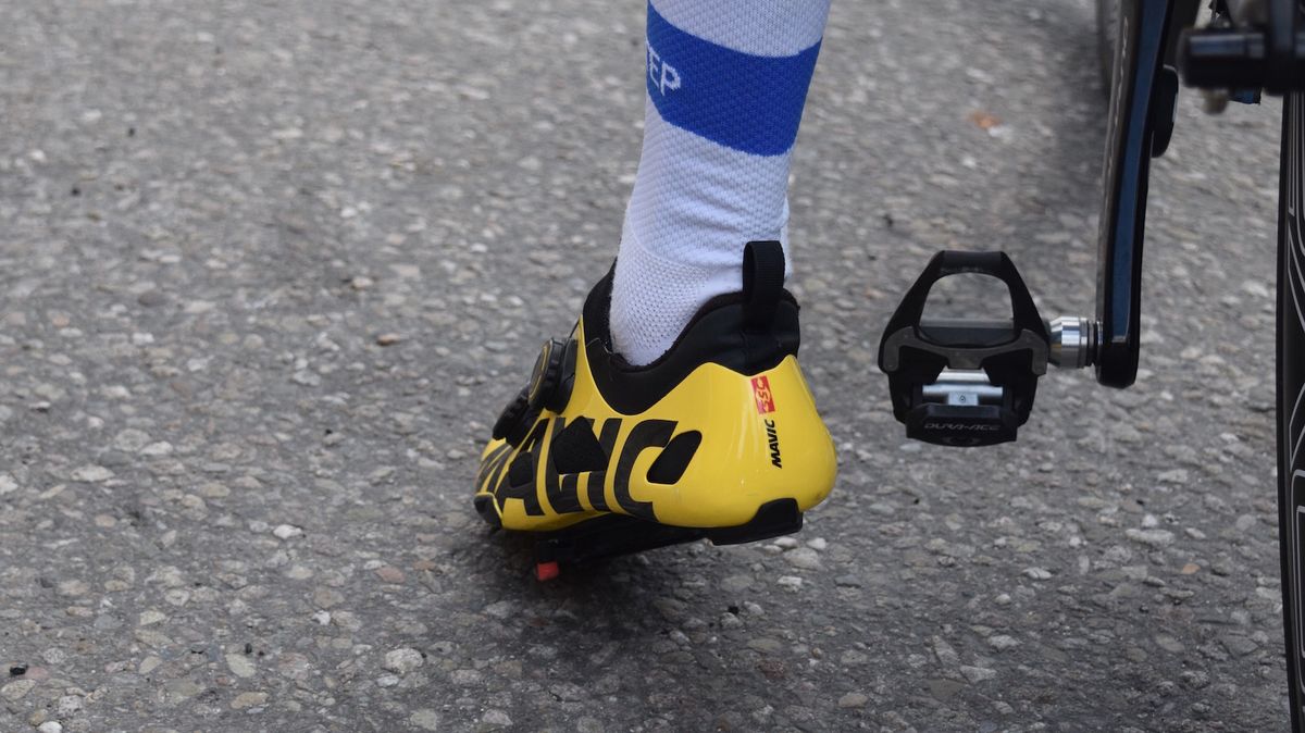 A closer look at Dan Martin's Mavic Comete shoes