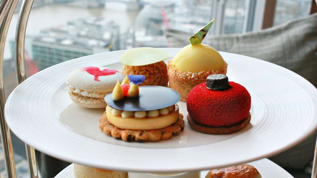 shangri-la_hotel_at_the_shard_london_-_asian_afternoon_tea_1.jpg