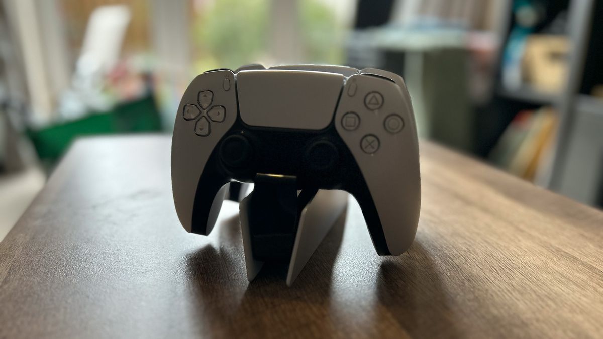 DualSense charging station front with two controllers