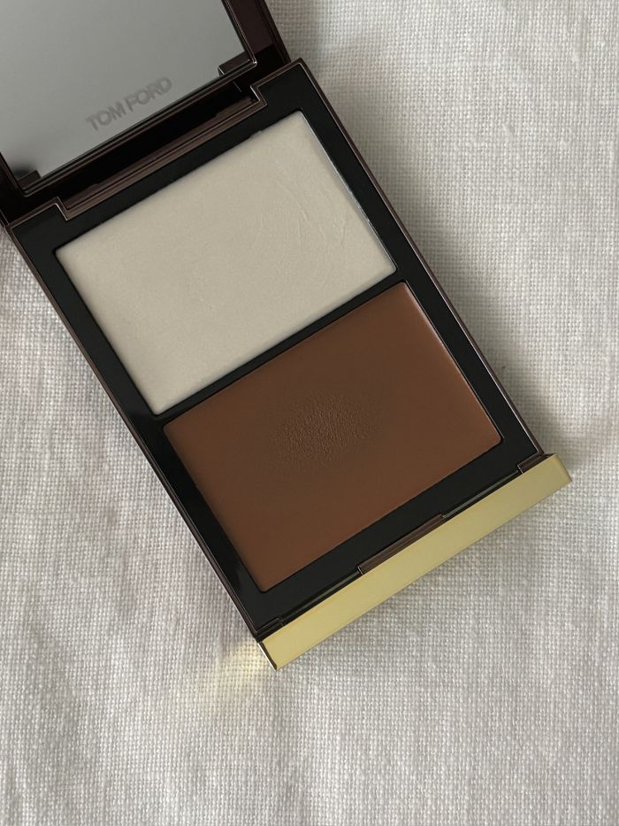 A picture of the Tom Ford Shade &amp;amp; Illuminate Contour Duo