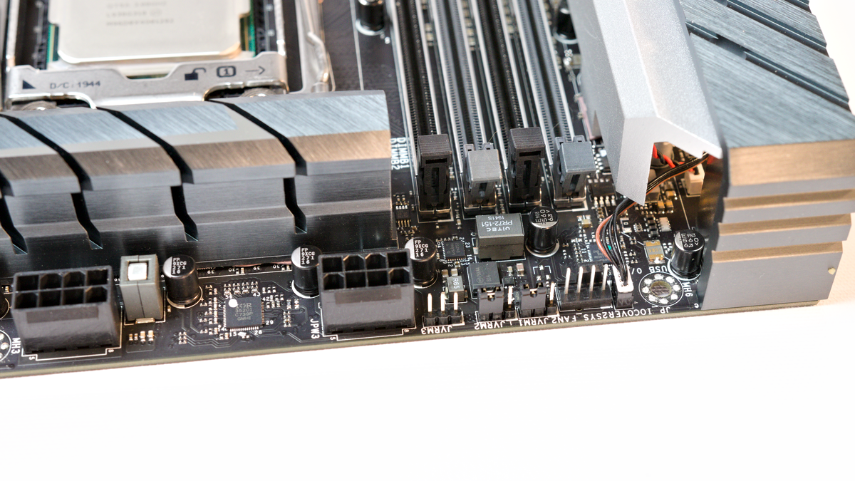 Supermicro C9X299-PG300F Review: a Workstation Board for Gamers