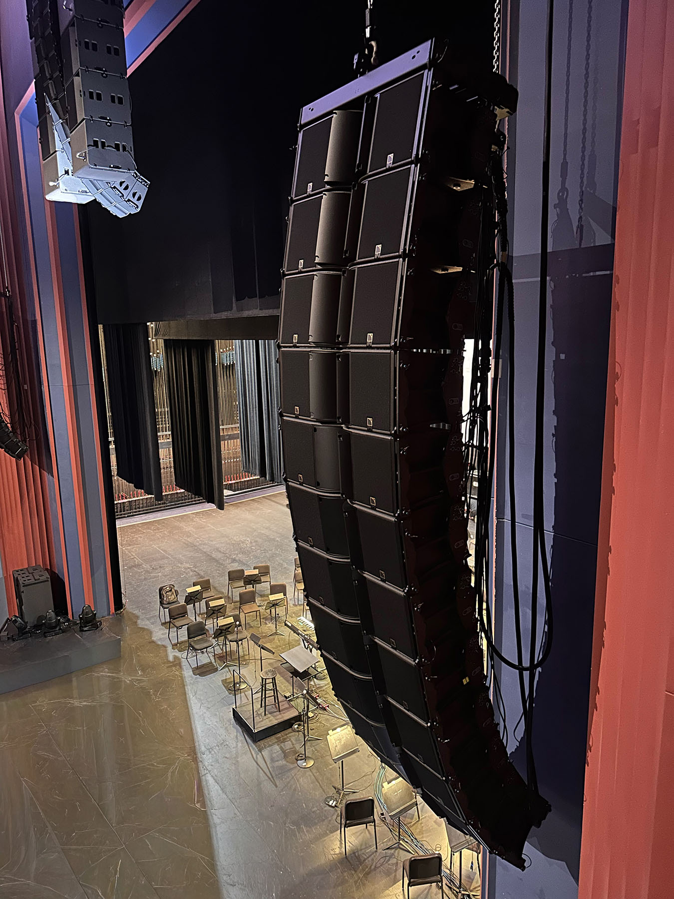 The venue&amp;rsquo;s house-right L-Acoustics K3 loudspeaker array, with the Kara II center array and KS21 sub hangs seen in the background.