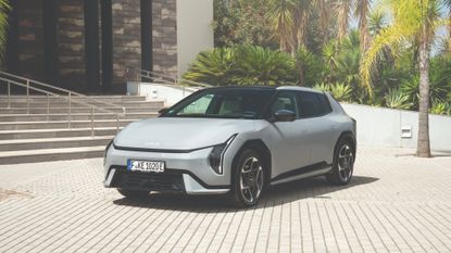 Kia EV4