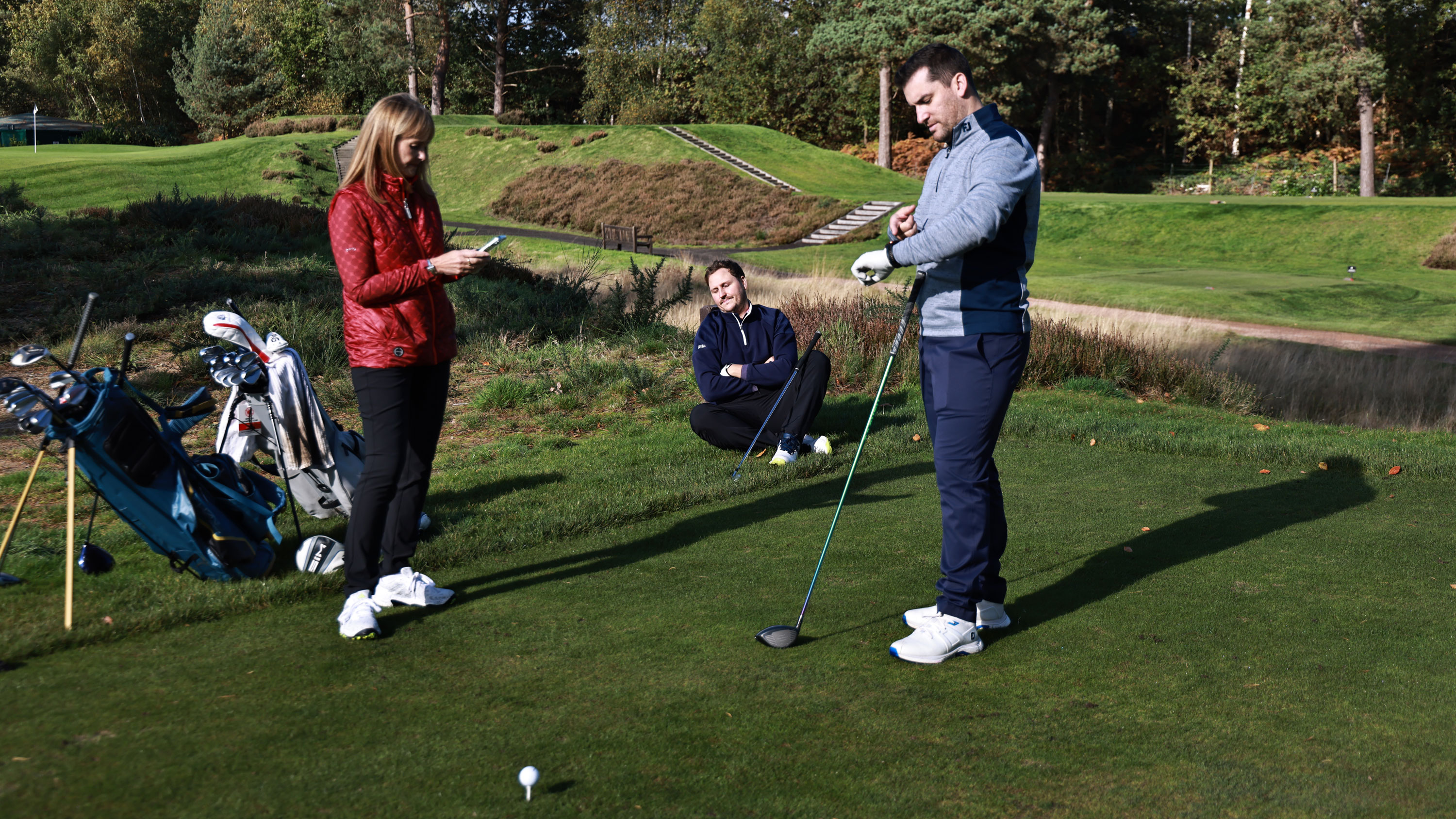 Should golf clubs be publicly outing slow players?