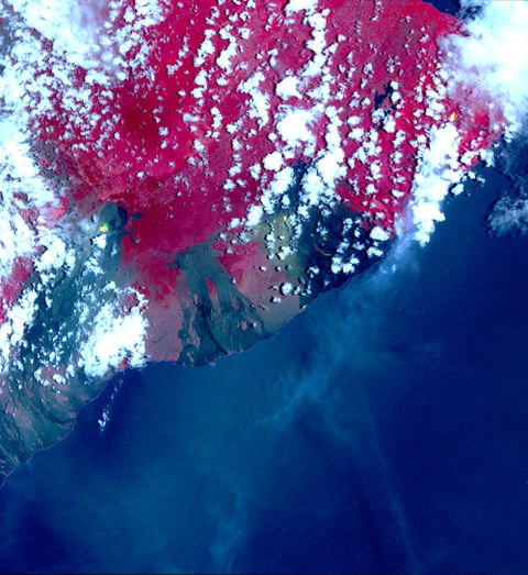 Hawaii's Kilauea Volcano Eruption Spotted From Space (Photos) | Space