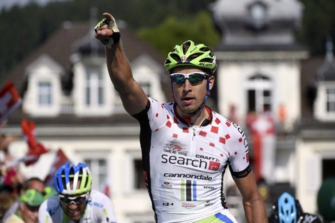 Peter Sagan (Cannondale) salutes to victory after winning the stage 3 bunch sprint