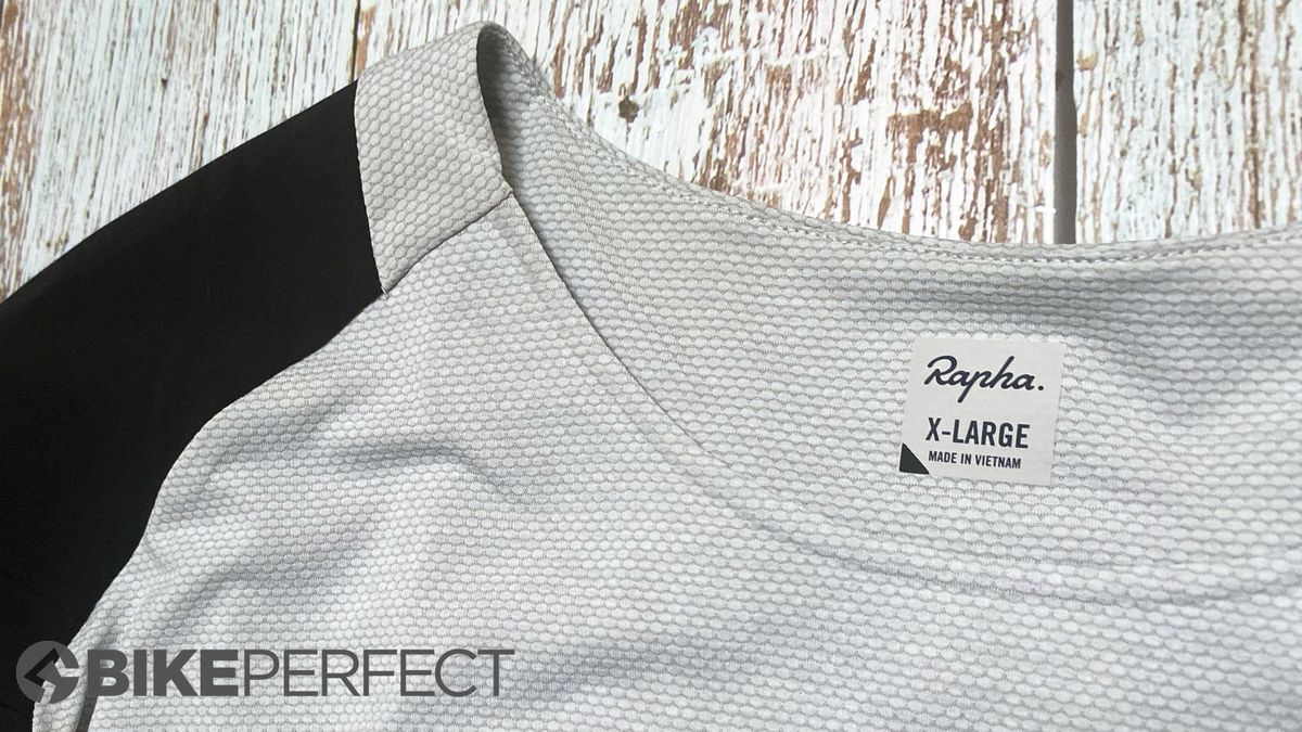 Rapha Women's Trail 3/4 jersey review