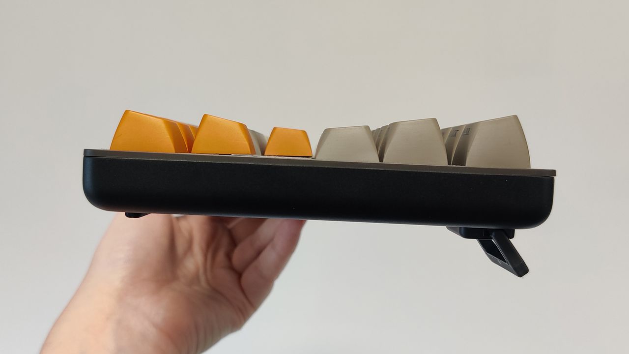 The Drop LOTR ENTR keyboard side profile