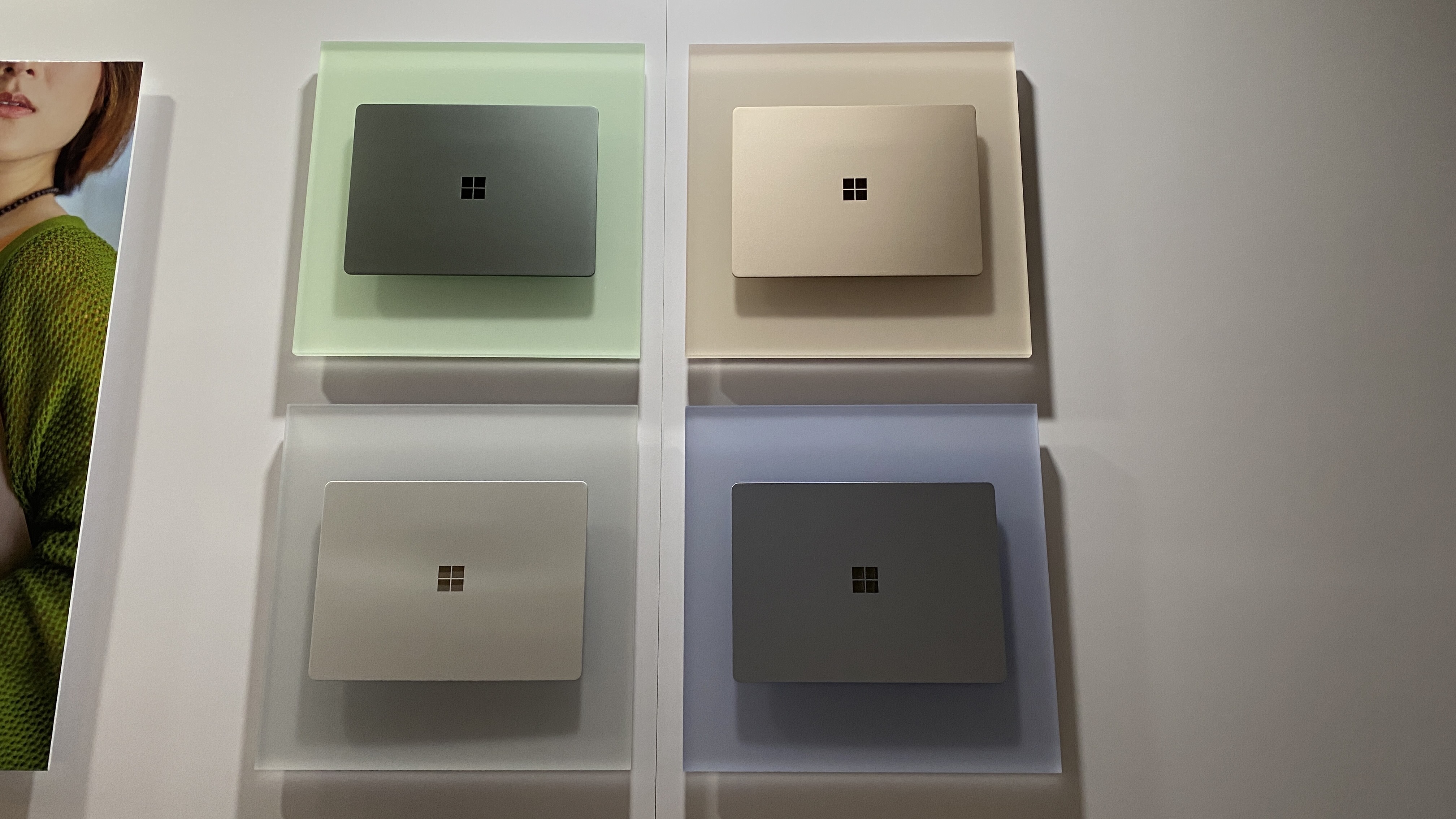 Surface Laptop Go en cuatro colores.