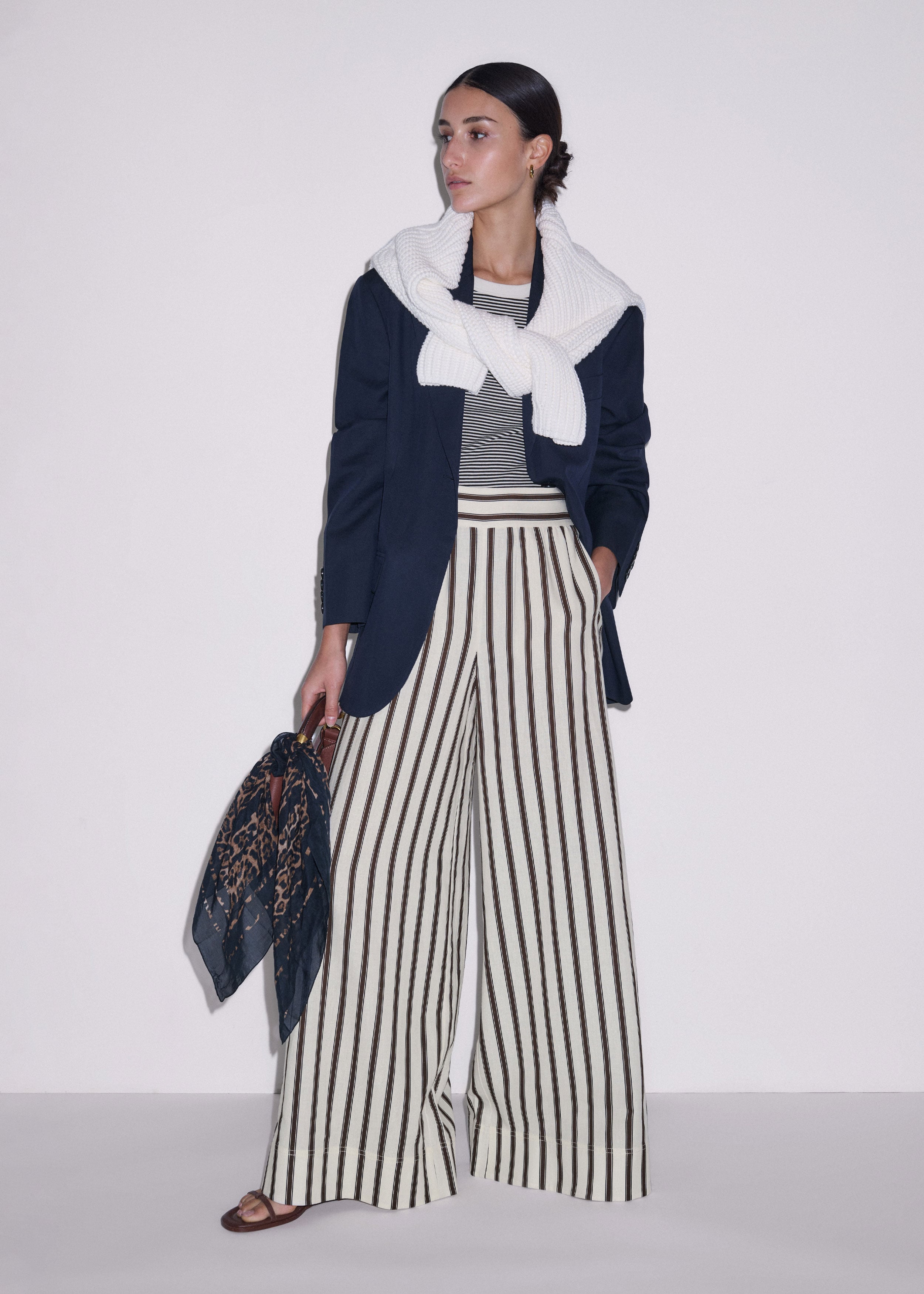 Wide-Leg Trouser