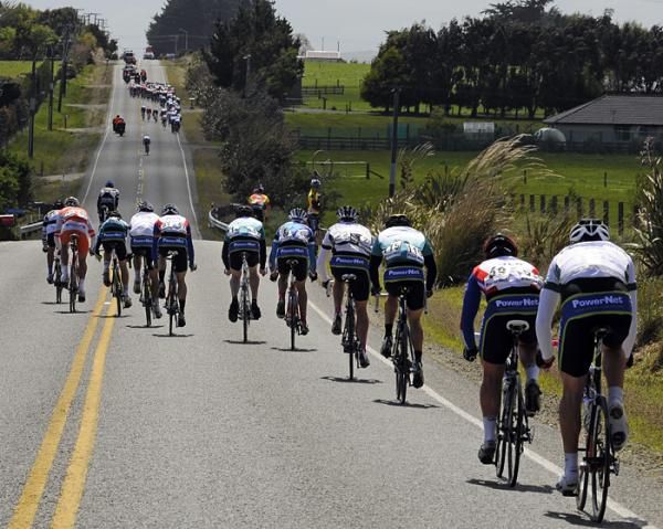 Strong winds make the going tough for the riders