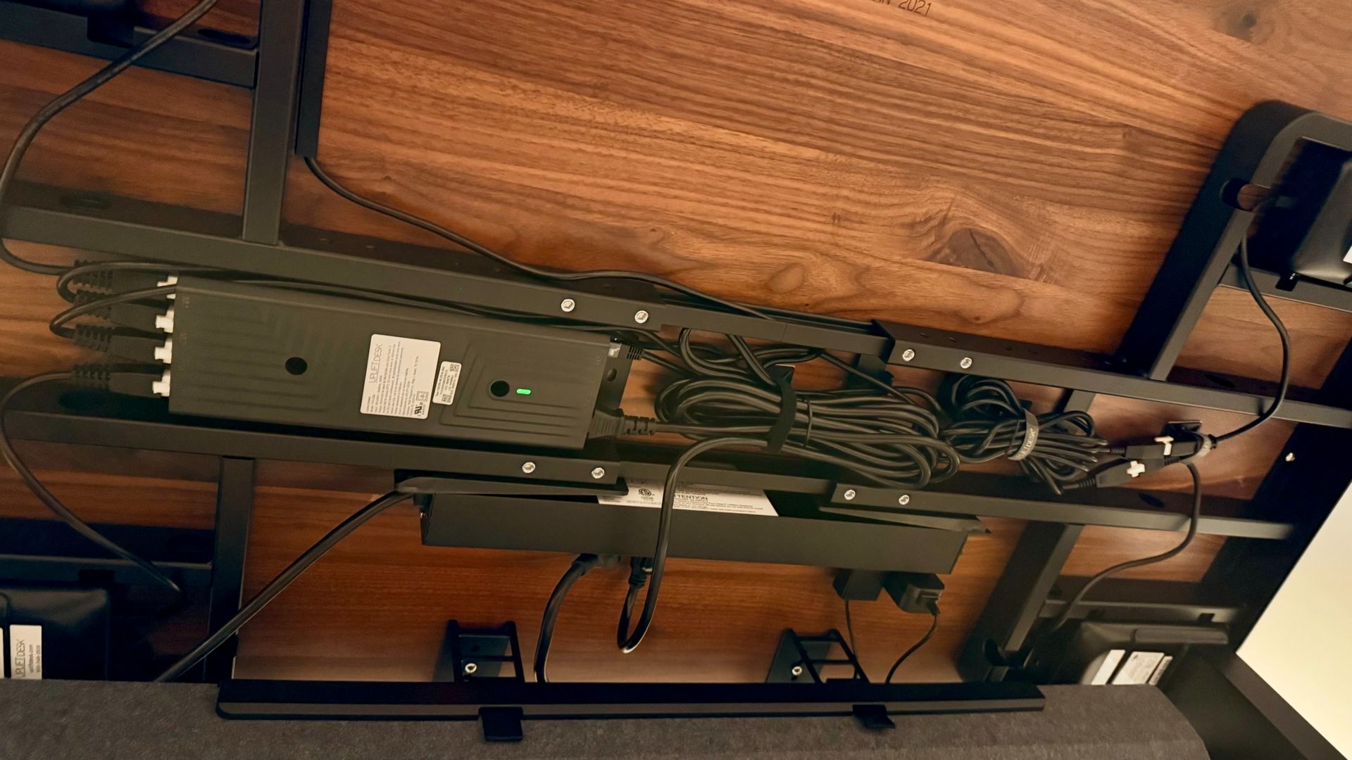 Uplift | Four-Legged Standing Desk