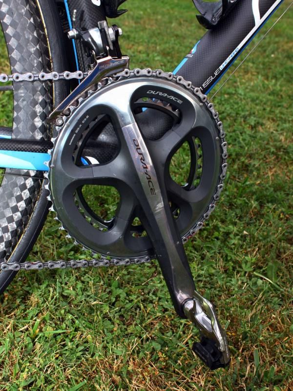 The cranks feature a unique extra-stiff outer chainring that yields noticeably improved shifting over its predecessor.