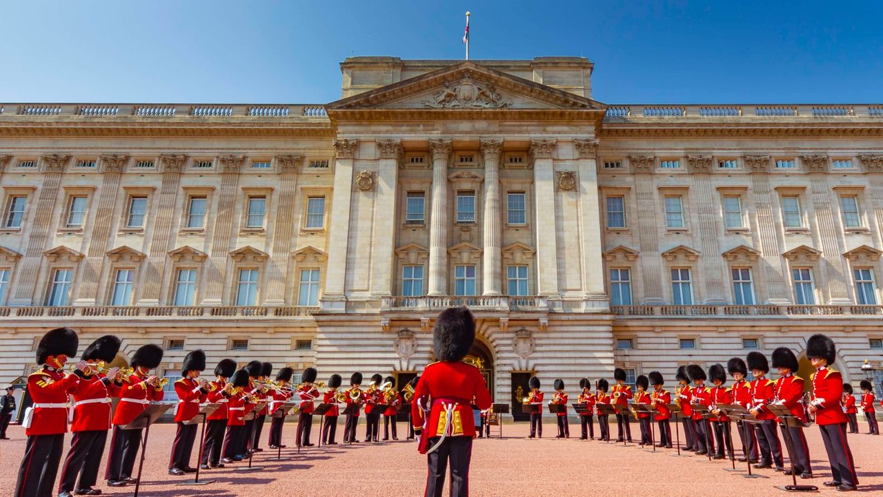 Buckingham Palace, The Queen