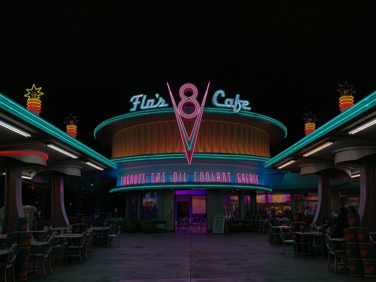 Flo's V8 Cafe