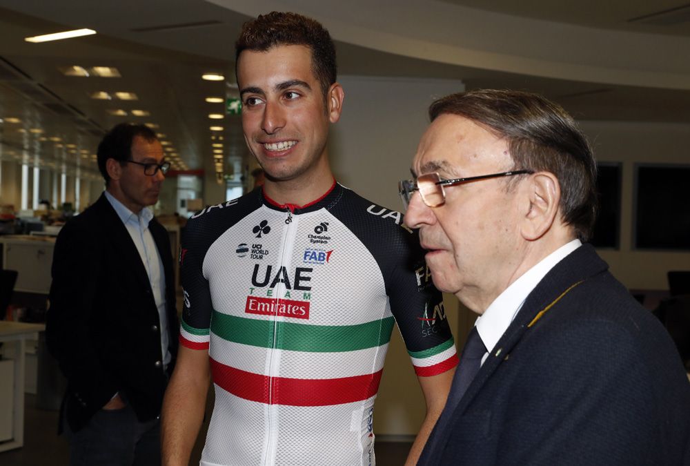 Fabio Aru shoes off his updated Italian national champion's jersey