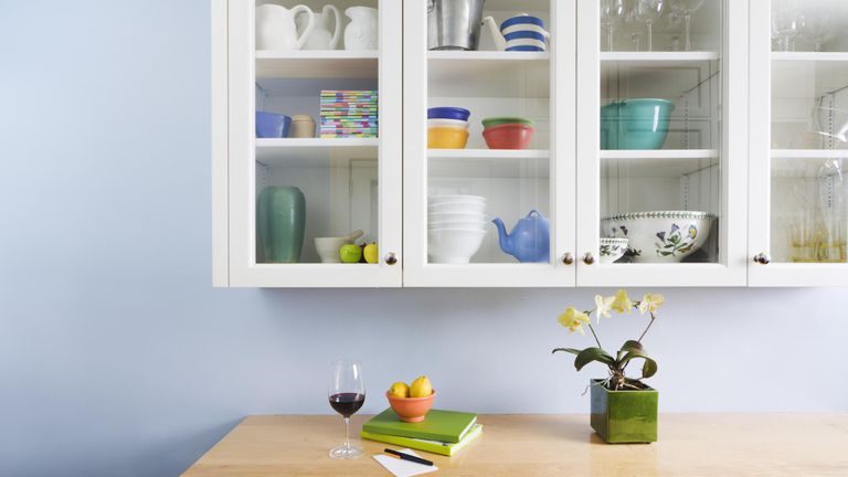 kitchen cabinet organization, organized kitchen cabinets