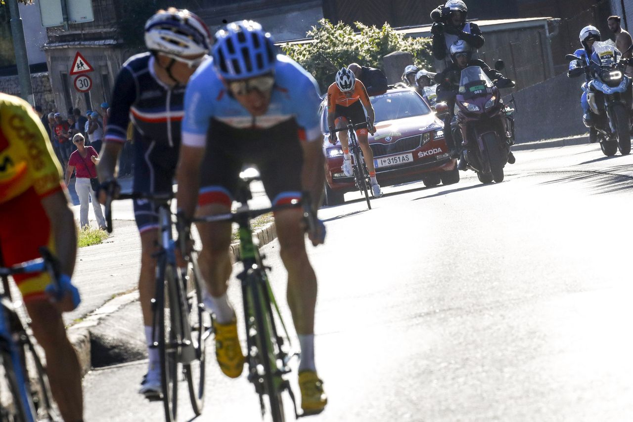 Tom Dumoulin (Netherlands) chases back to the three leaders