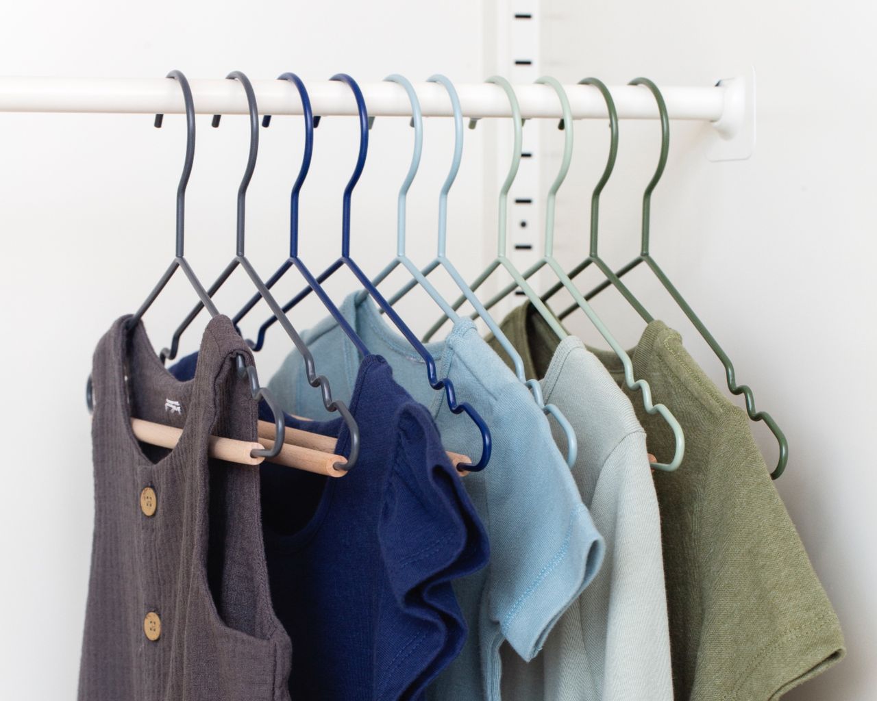 organizing-clothes-10-ways-to-refine-your-style