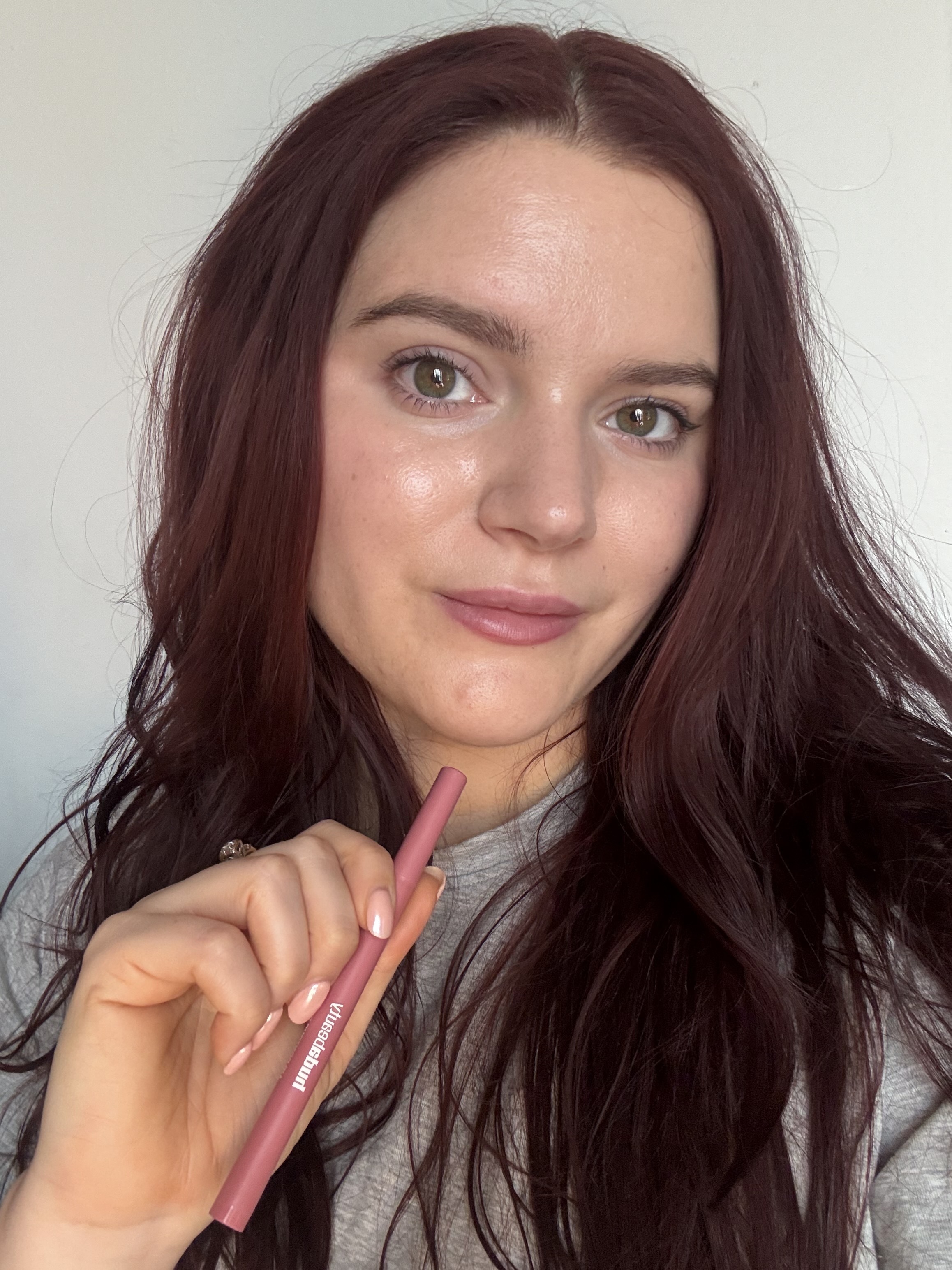 Brooke knappenberger tests huda beauty lip contour