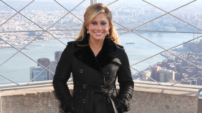 2008 Olympic Gold Medalist and Dancing with the Stars contestant Shawn Johnson visits the Empire State Building
