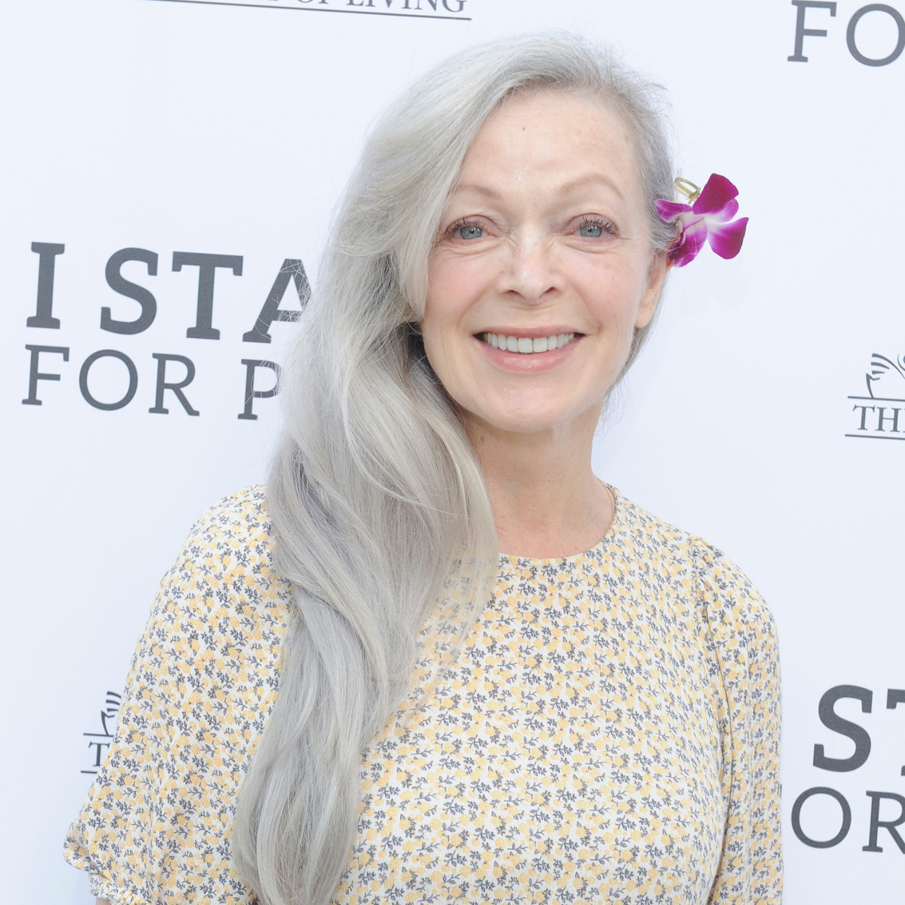 Frances Fisher attends Creativity and Consciousness with Gurudev in Los Angeles 2022