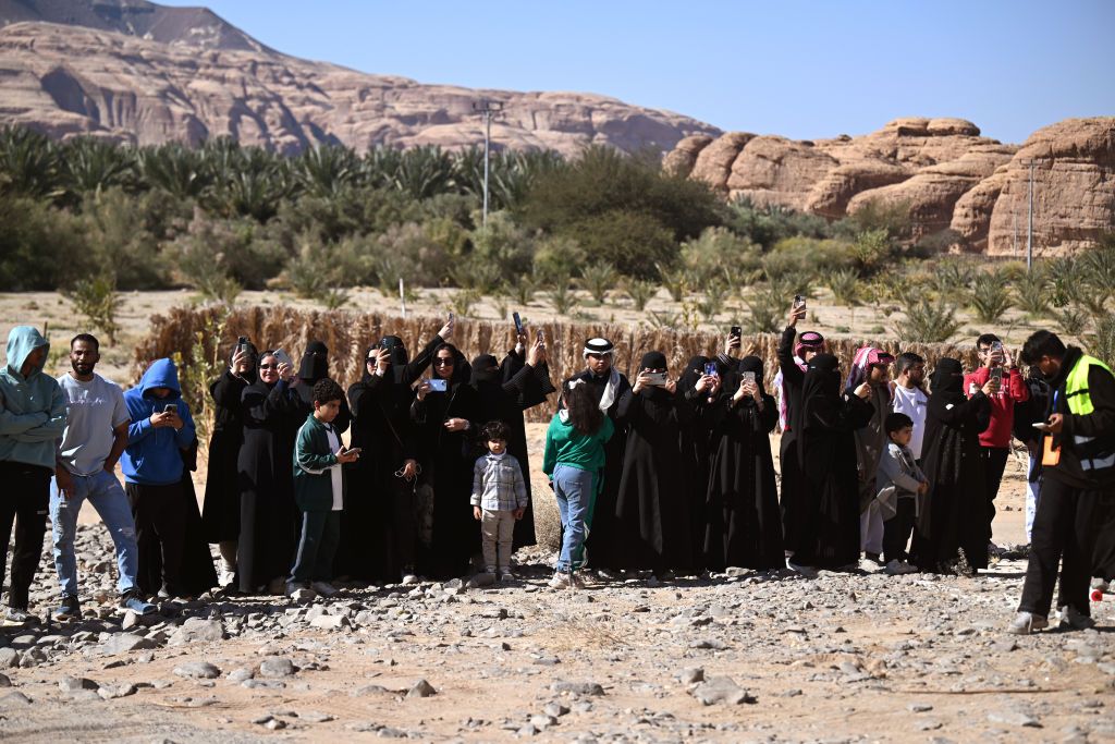 SKYVIEWS OF HARRAT UWAYRID SAUDI ARABIA JANUARY 31 Fans during the 5th AlUla Tour 2025 Stage 4 a 1409km stage from Maraya to Skyviews of Harrat Uwayrid 1159m on January 31 2025 in Skyviews of Harrat Uwayrid Saudi Arabia Photo by Szymon GruchalskiGetty Images
