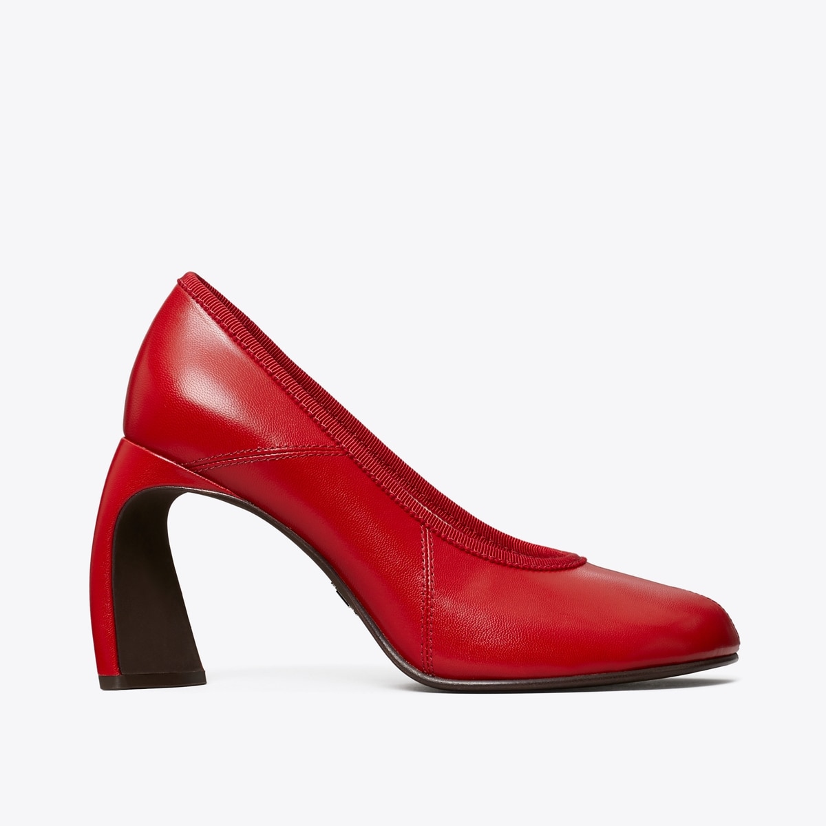 Peep-Toe Pump in Red, Size 9