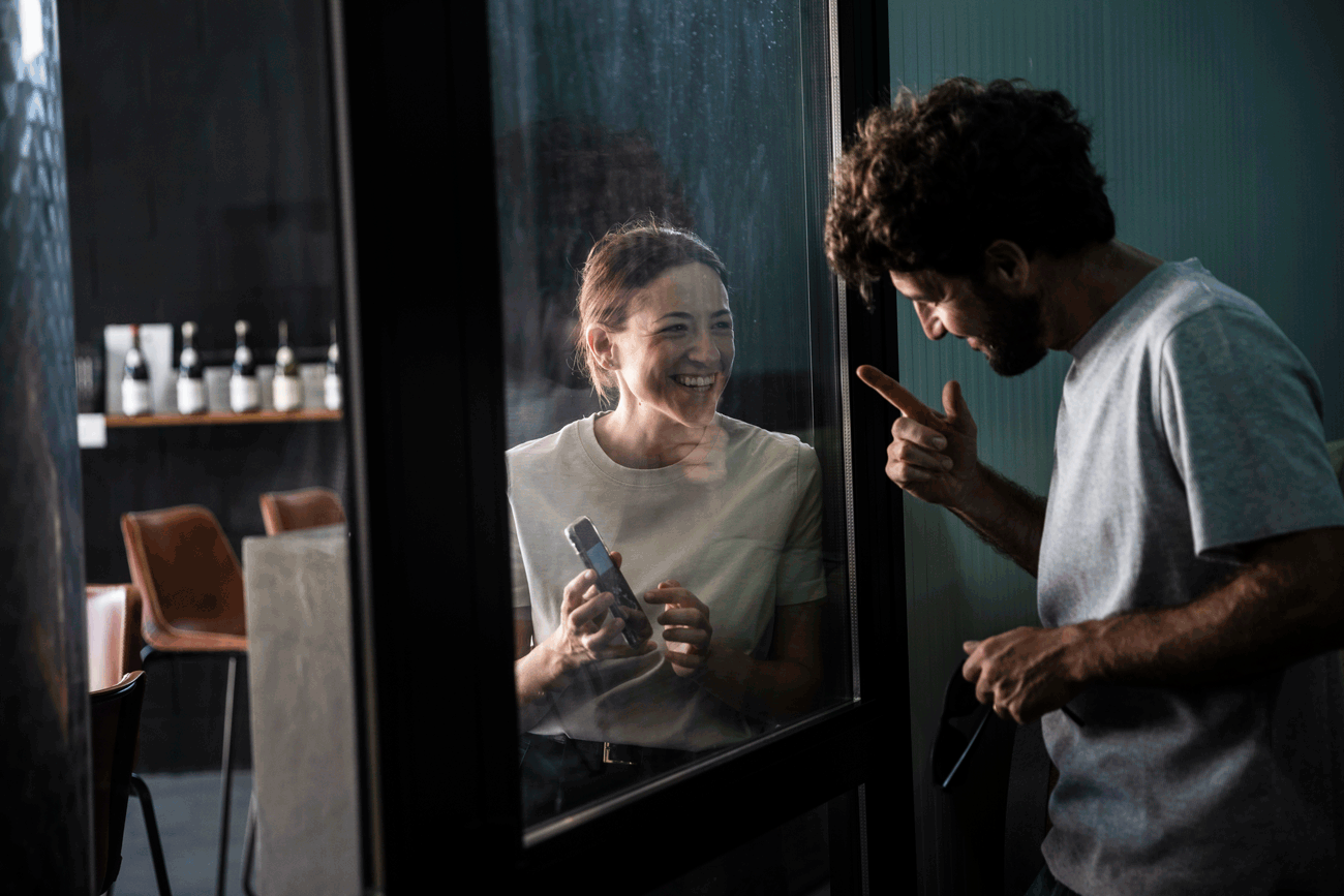 Carlos Mazo Guti&amp;eacute;rrez and Isa Ruiz Mar&amp;iacute;n of Vinos en Voz Baja