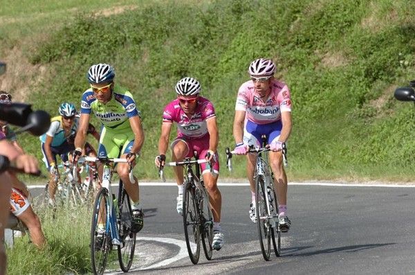 Basso lights it up on the Monte Casale and is marked by Di Luca and Menchov.