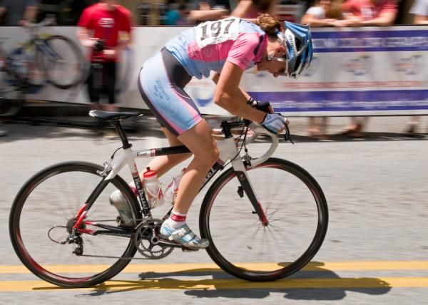 Rachel Warner (Missing Link Coaching) asks her legs for a few more laps.