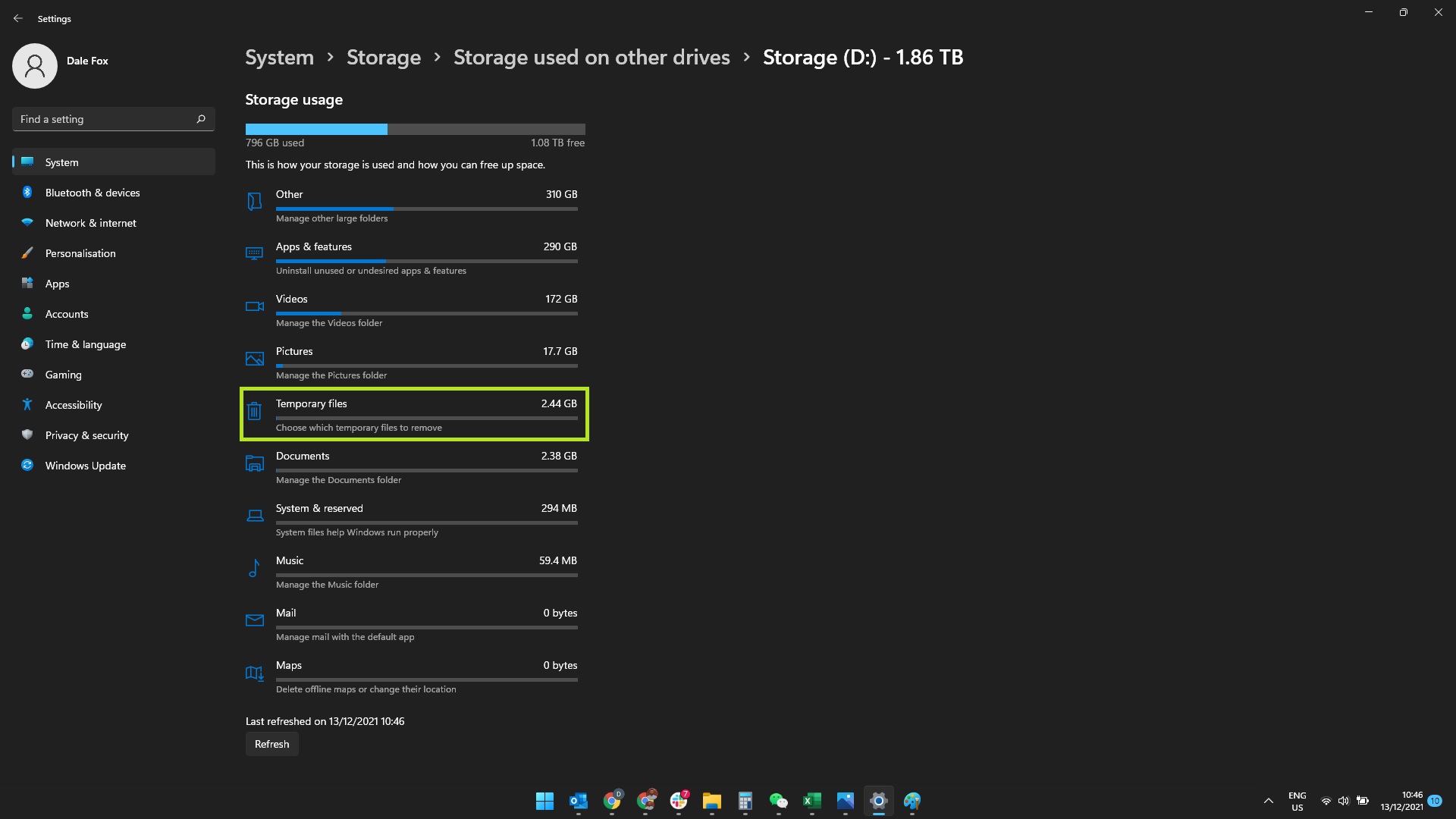 Screenshot of Windows 11 Storage menu on secondary drive with temporary files highlighted