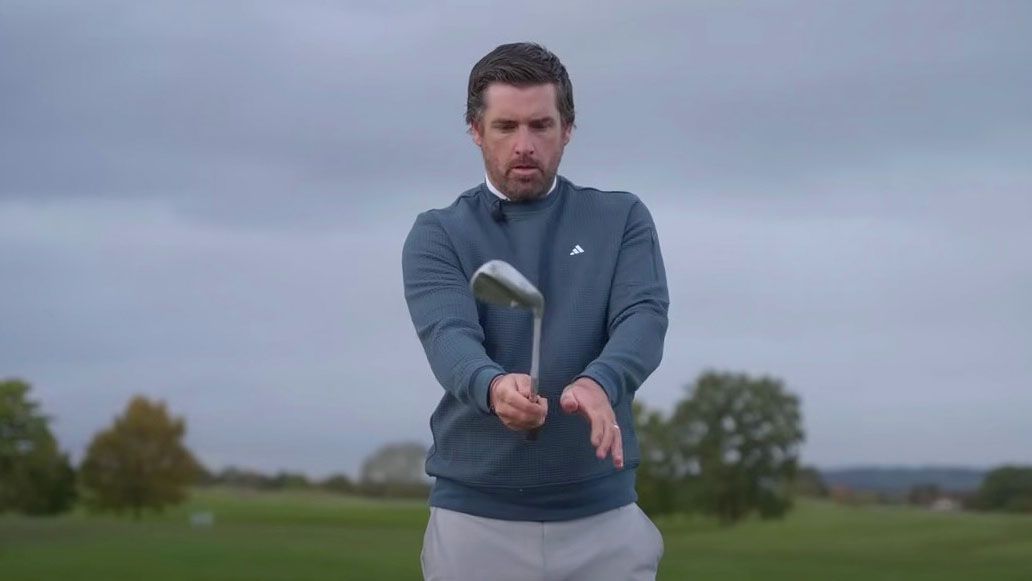 Photo of Joe Fergsuon showing how to take grip correctly