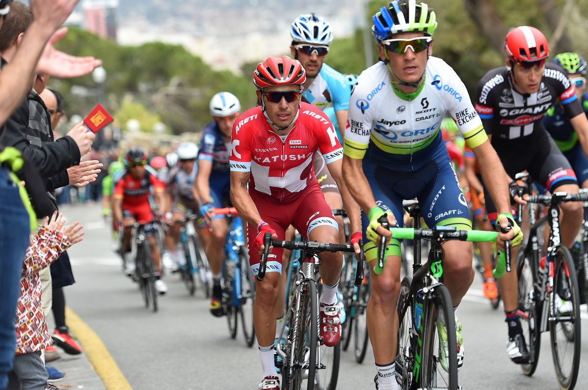 Amets Txurruka (Orica-GreenEdge) is followed by Joaquin Rodriguez (Katusha)