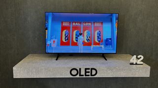 Samsung S90D TV tijdens CES 2024