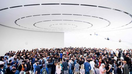 Apple Event hands on area