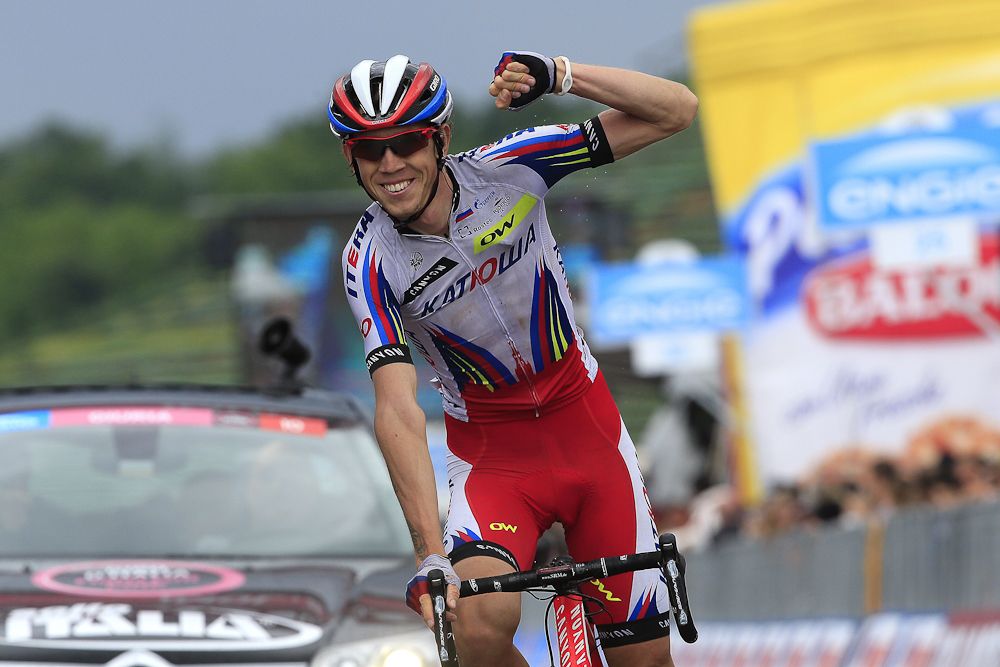 Ilnur Zakarin (Katusha) celebrates his win on the F1 track in Imola.
