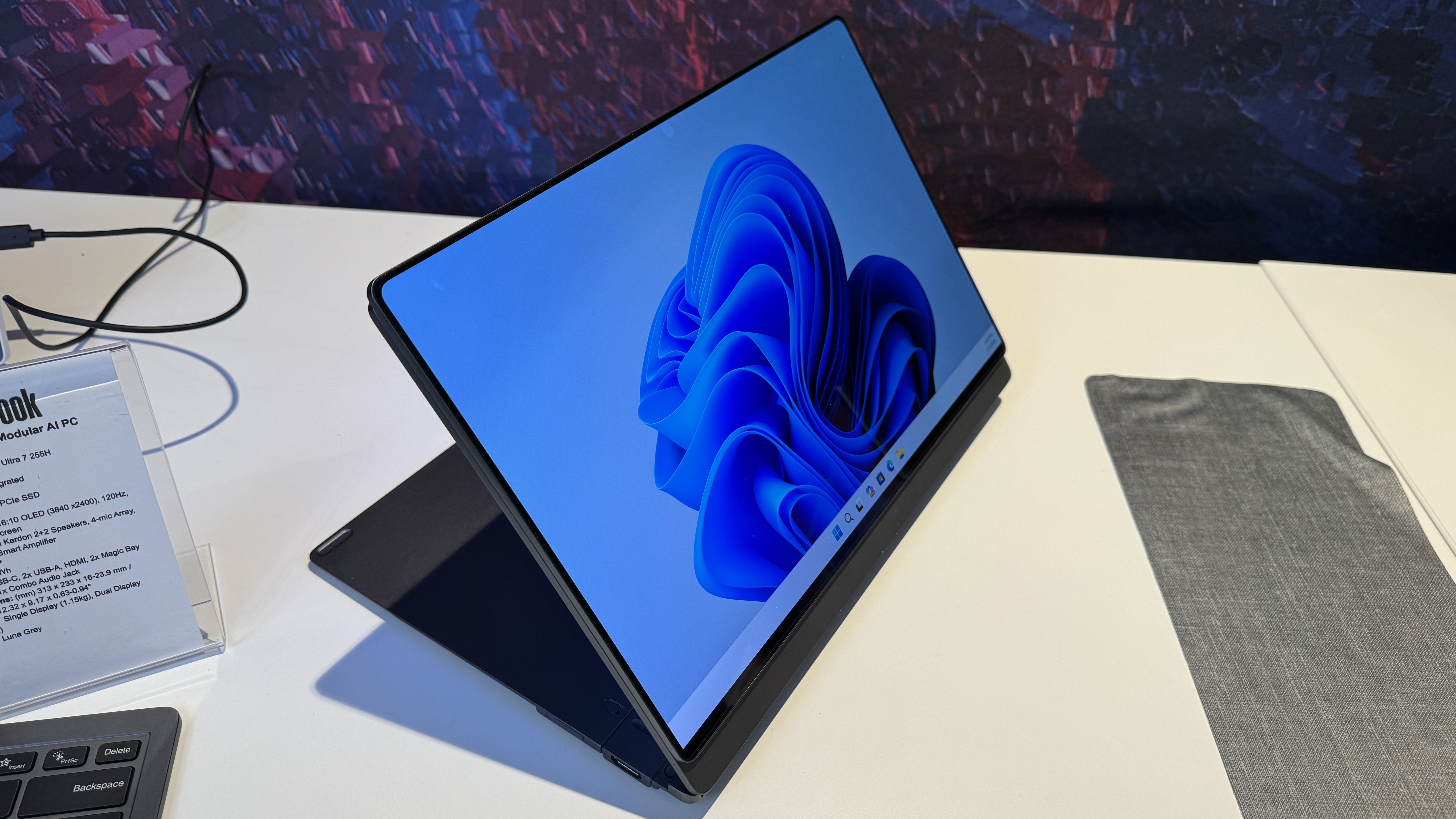 Lenovo ThinkBook Modular AI PC Concept