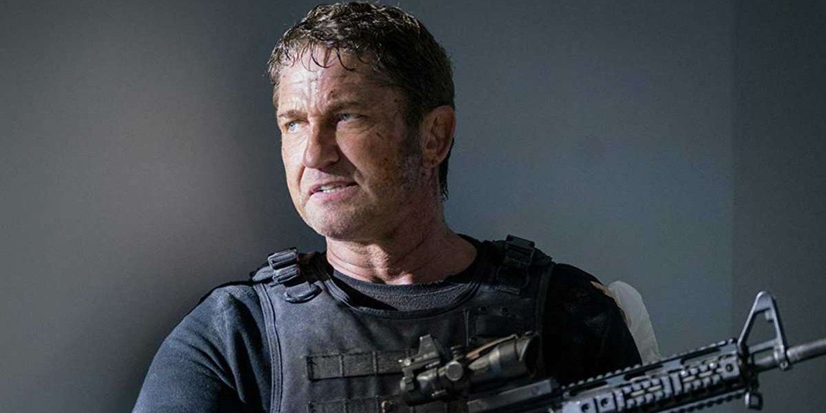 Mike Banning (Gerard Butler) takes cover in Olympus Has Fallen (2015)