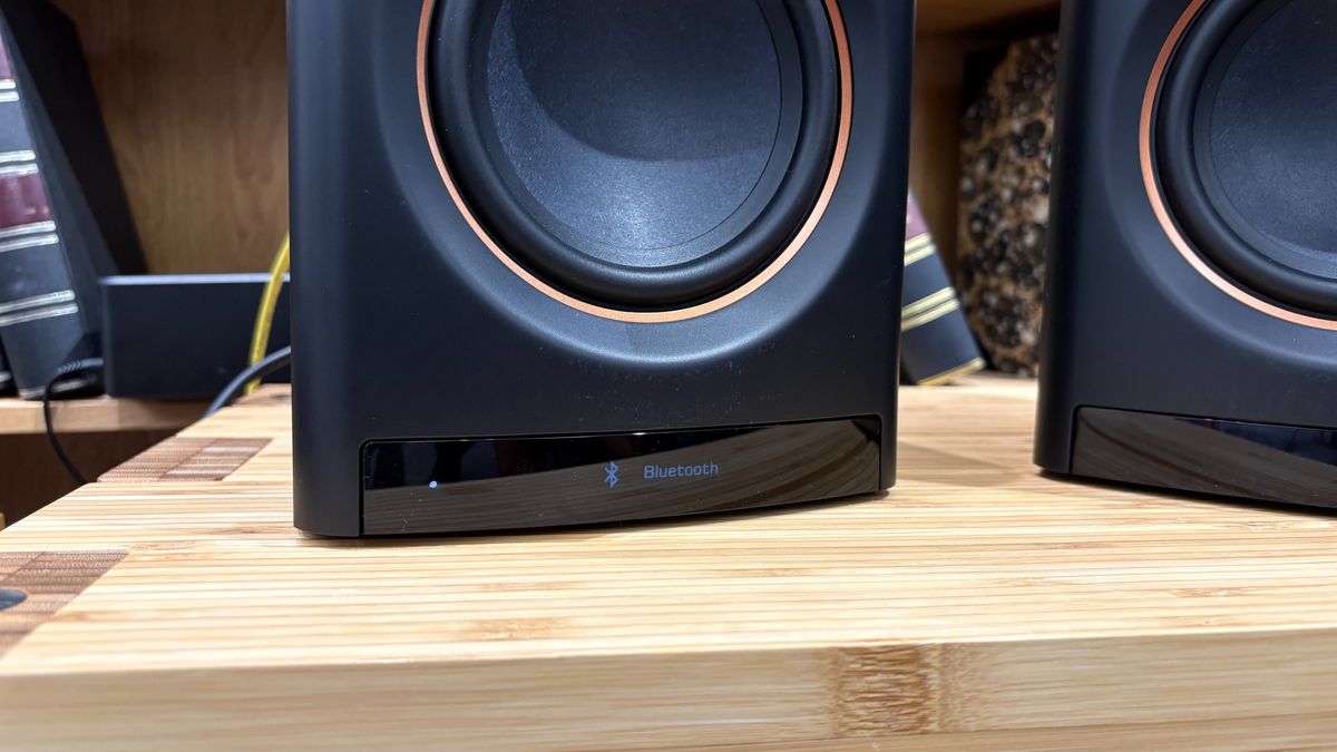 Close up of display on Yamaha NX-70A all-in-one speaker system