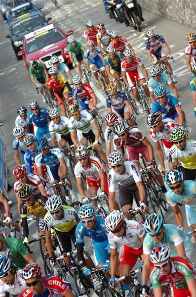 The World Championship peloton.
