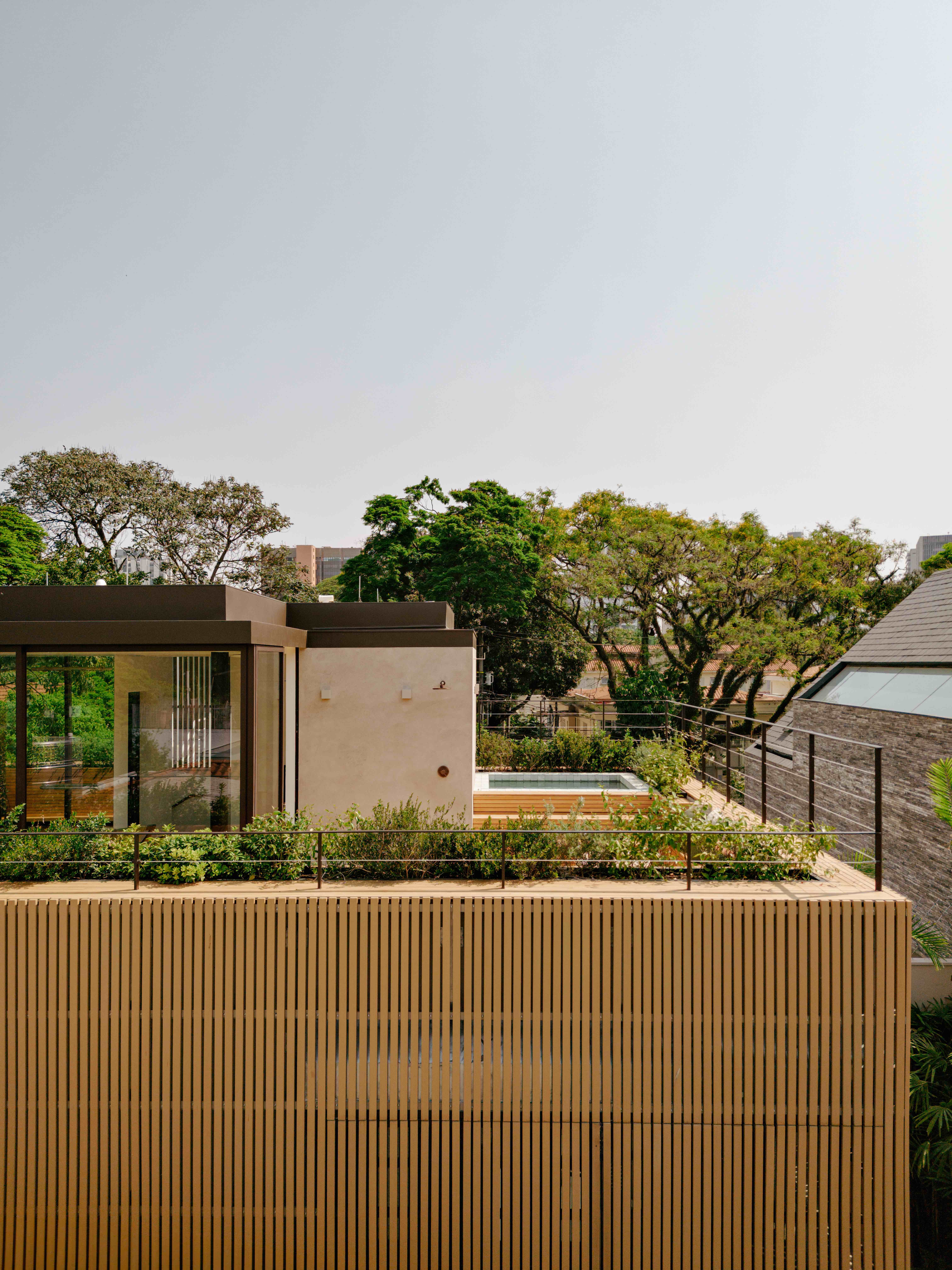 Jacob Saliba residence, São Paulo, by WF Architects