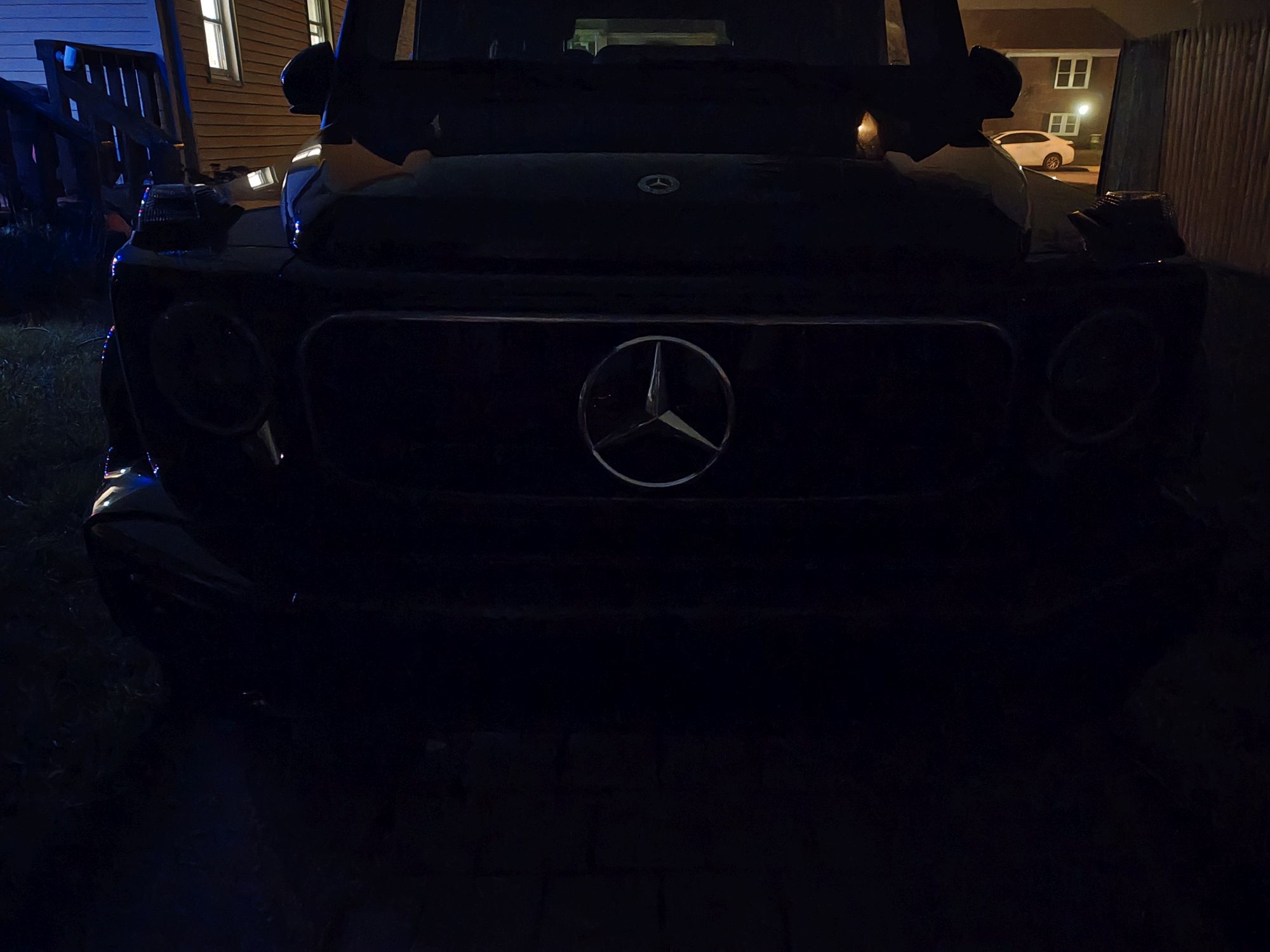 Motorola Razr Plus 2024 low light sample.
