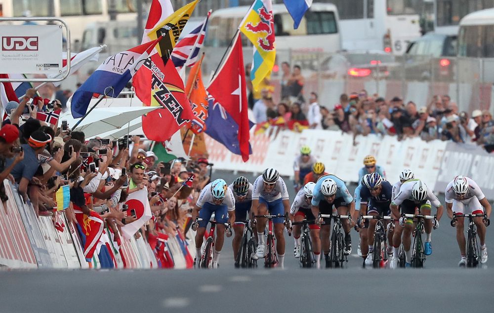 The reduced peloton nears the finish of the 2016 UCI Road World Championships elite men's road race