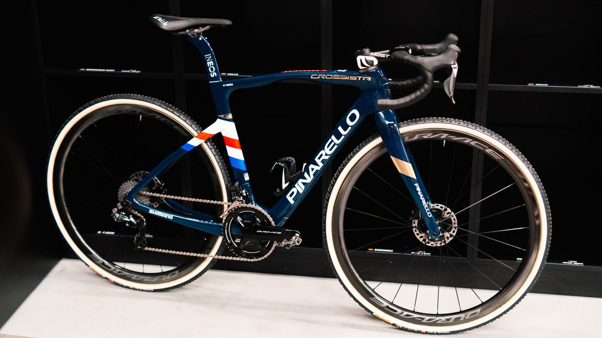 Pro bike Tom Pidcock's Pinarello Crossista