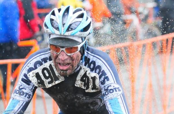 Jon Cariveau (Moots) has a great race in third position