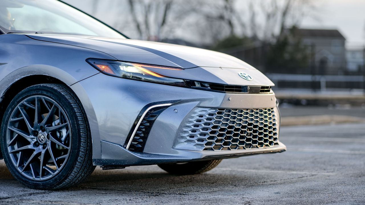2025 Toyota Camry Hybrid XSE test drive review.
