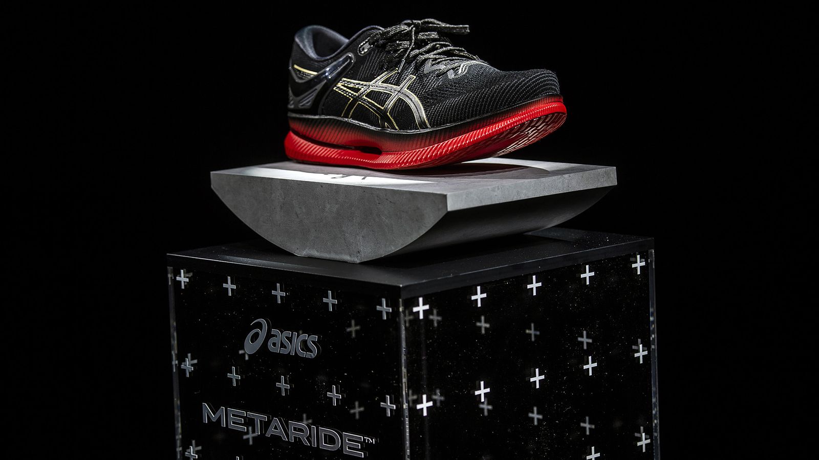 nike vaporfly vs asics metaride