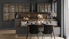 Black kitchen with breakfast bench and wooden backsplash